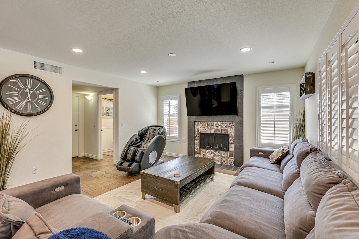 Spacious Glendale Home: Walk to State Farm Stadium