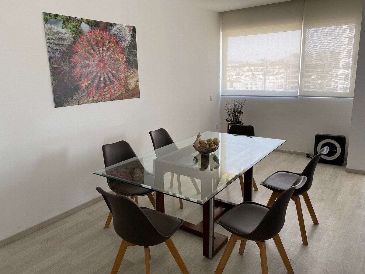 3 bedroom apartment with terrace in Juriquilla