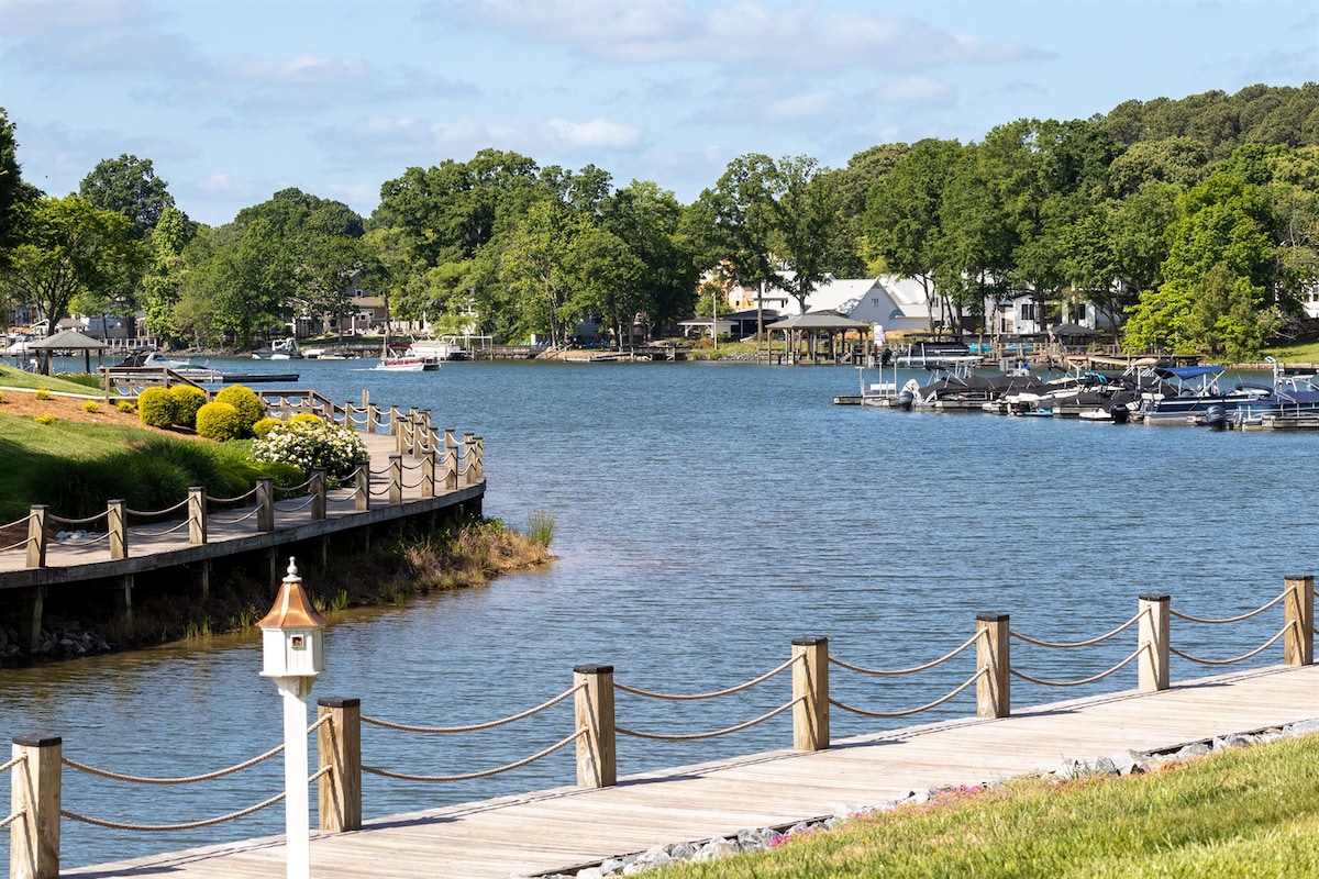 Harbor View - Lake Norman Vacation Condo - Dogs OK