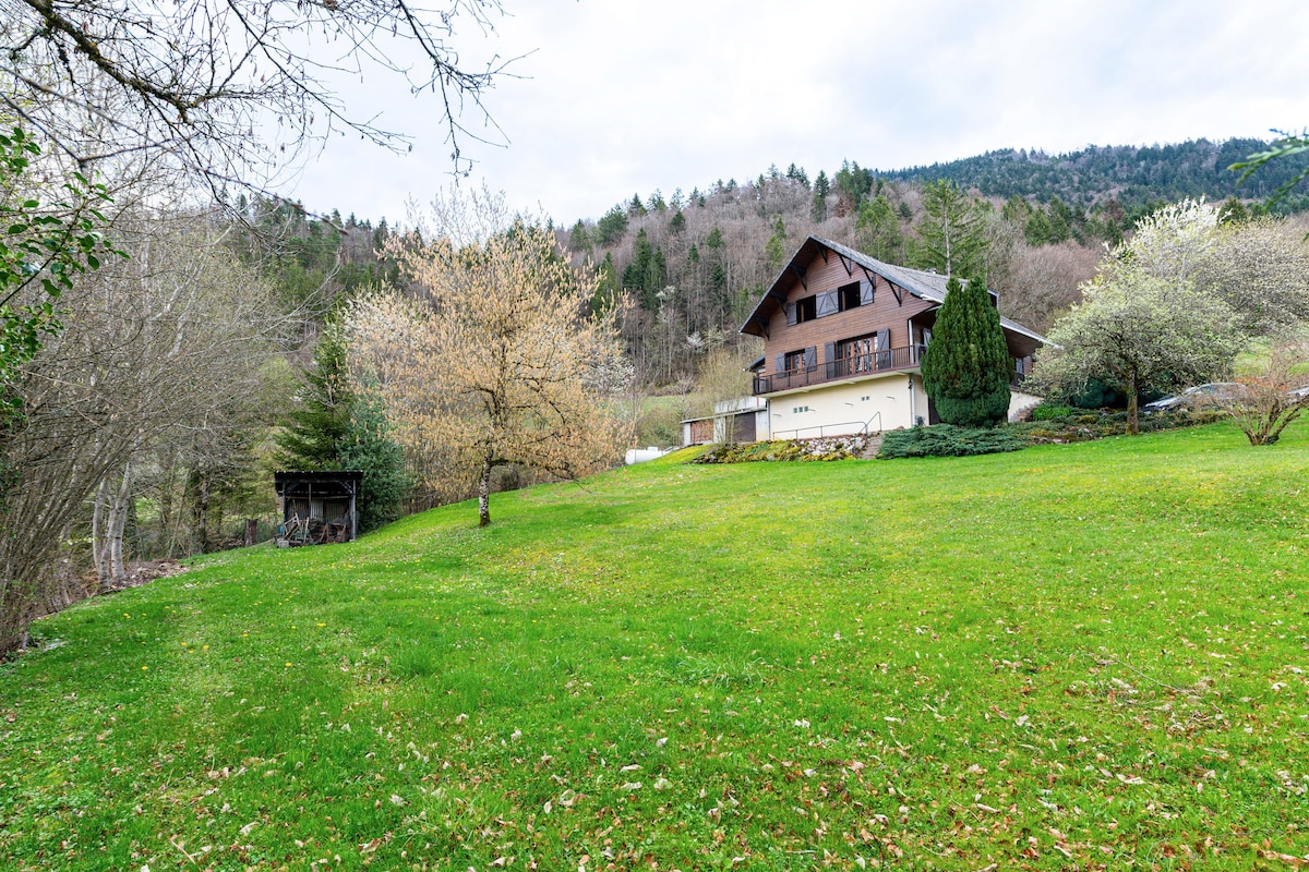 Chalet des Ormes - Maison pour 12, vue montage