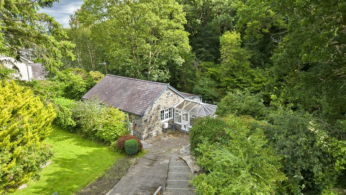 Nant Cottage