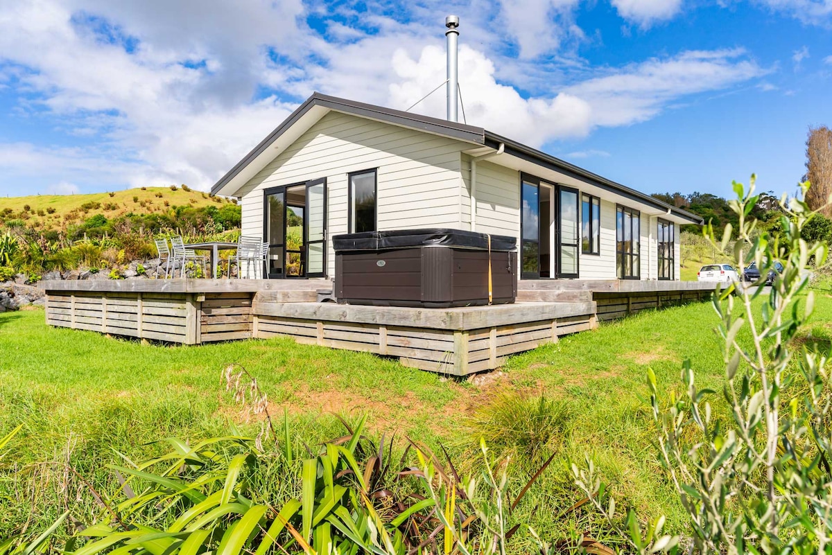 The Olive Hut - Mangawhai Holiday Home