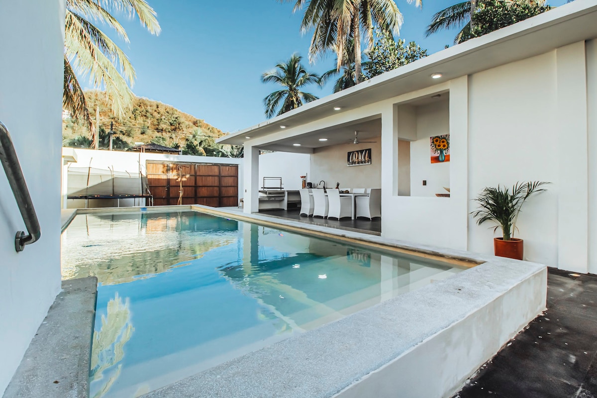 New La Manzanilla Paradise, Vibrant Pool Home
