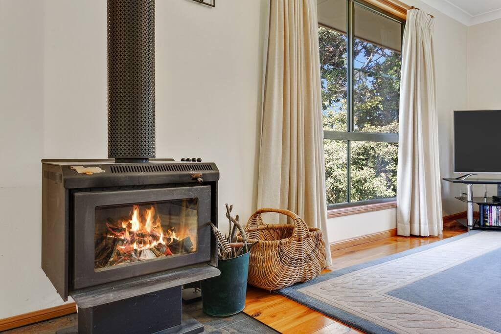 Cedar Lodge - Cosy Mountain Retreat 2 Bedroom