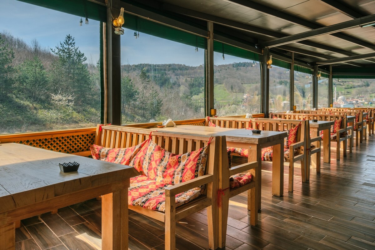 Bungalow w Fireplace in Nature in Bursa