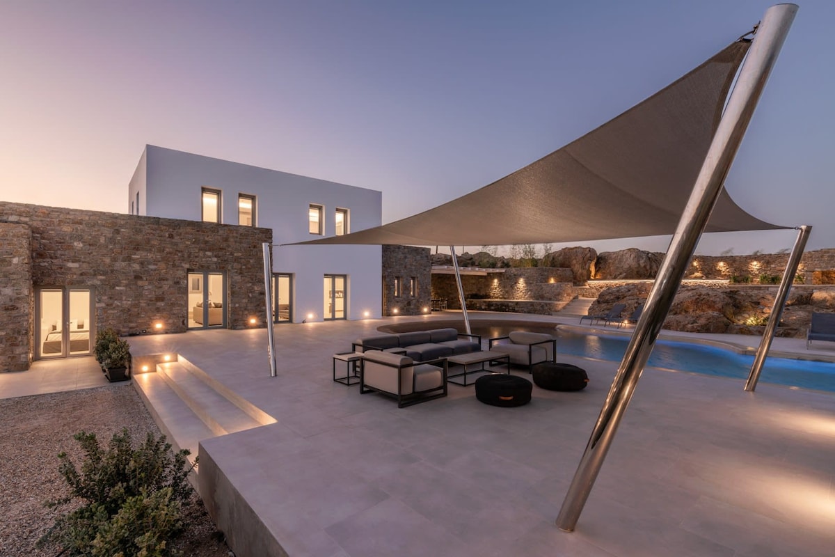 Mykonian Estate: Amazing 10-Bedroom Villa & Pool