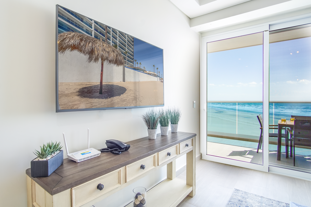 Sublime 1BR Condo Encantame Towers Verano 503