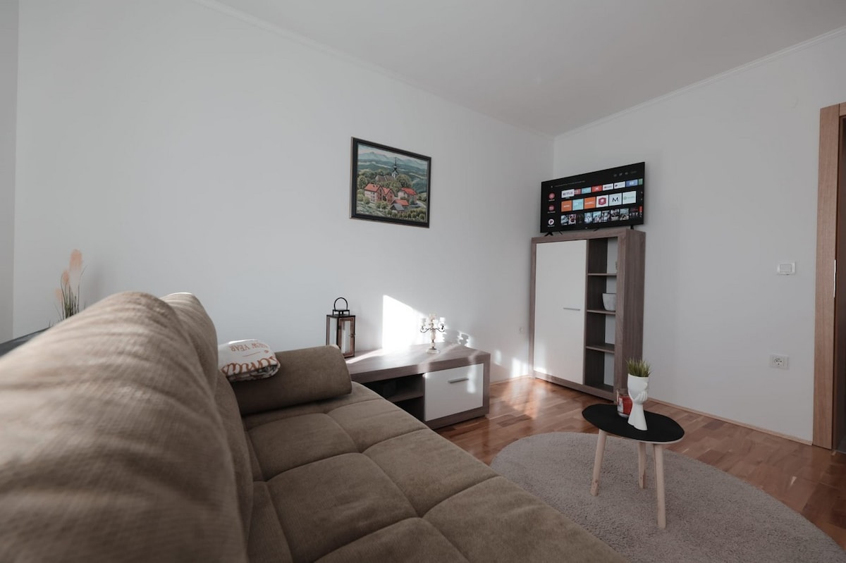 A-22922-b One bedroom apartment with