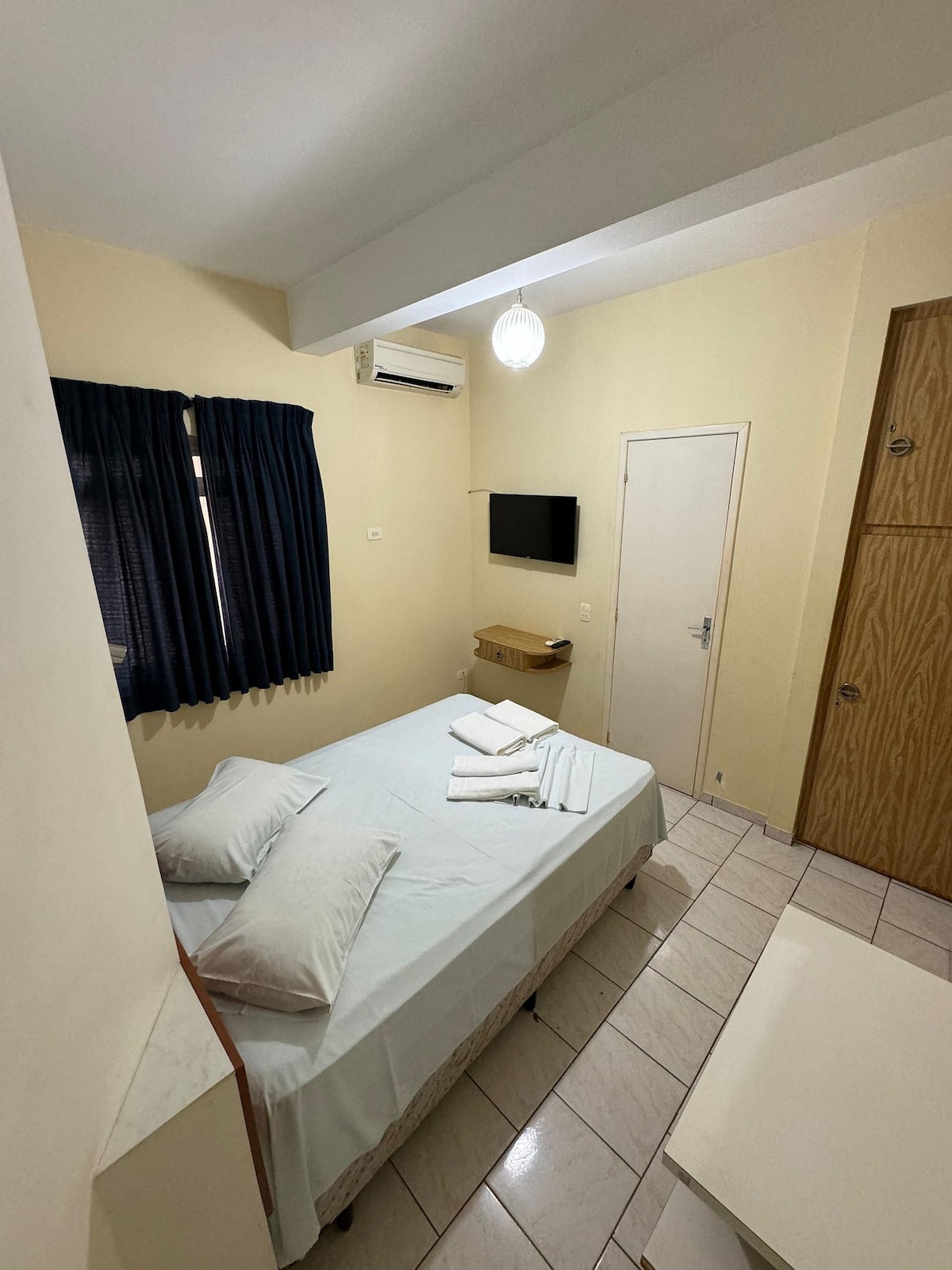 Quarto hotel - Cama Casal