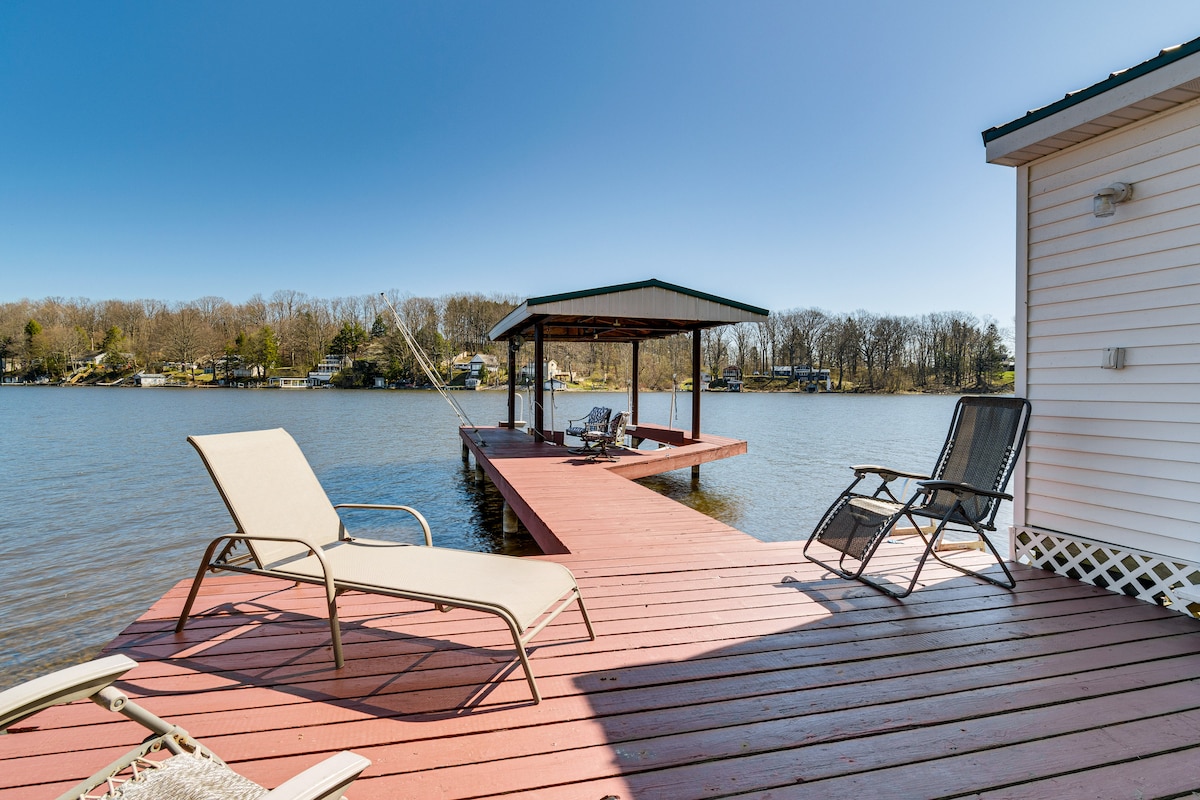 Waterfront Wolcott Vacation Rental w/ Deck & Views