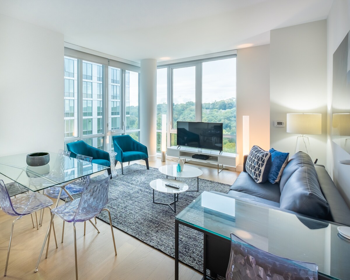 Luxury Two Bedroom at Continuum 55 in White Plains