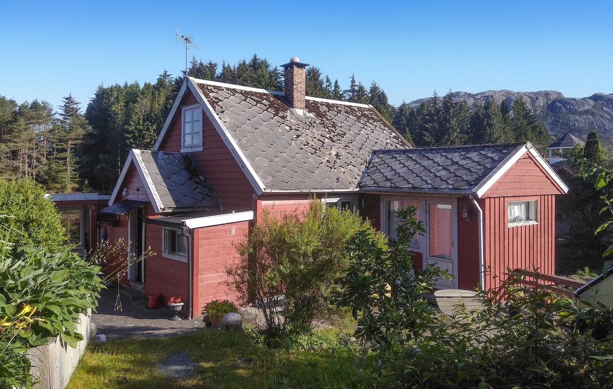 Gorgeous home in Rossland with WiFi