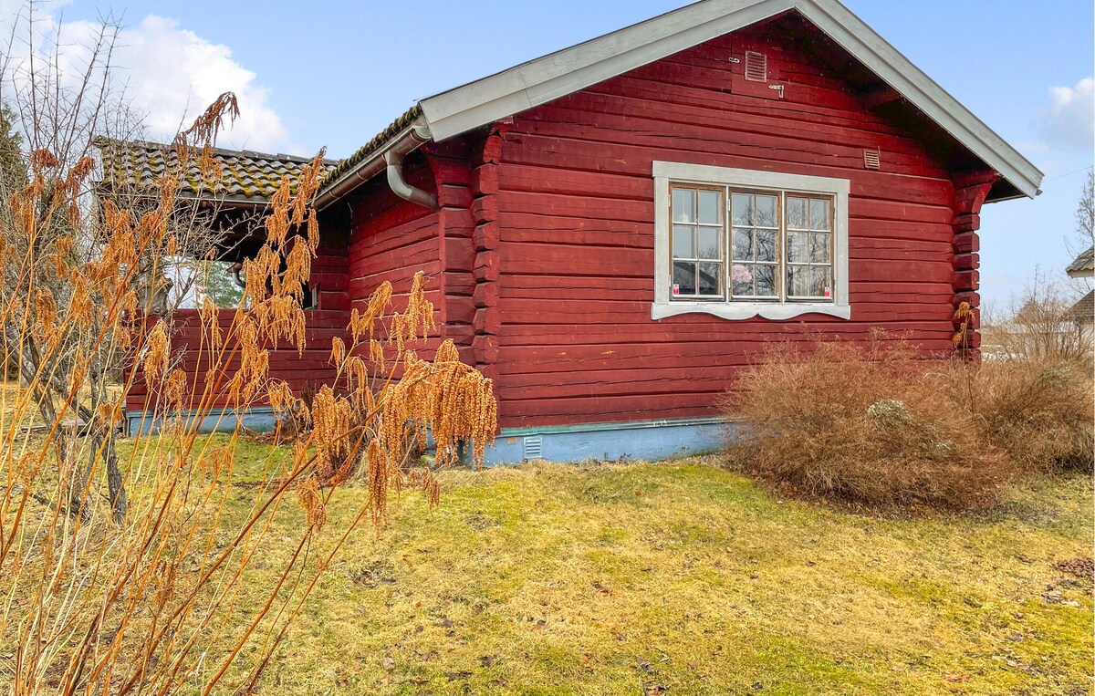 Cozy home in Mora with kitchen