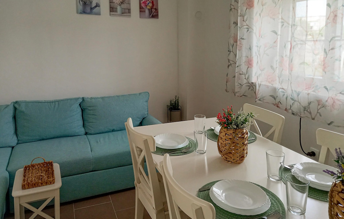 Nice home in Zemunik Donji with kitchen