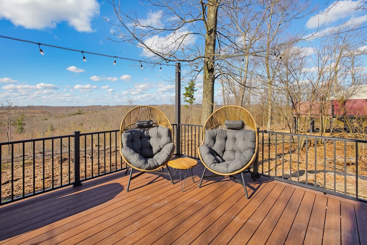 Adventure Abode YURT | ADA Ramp, HOT TUB + Views!