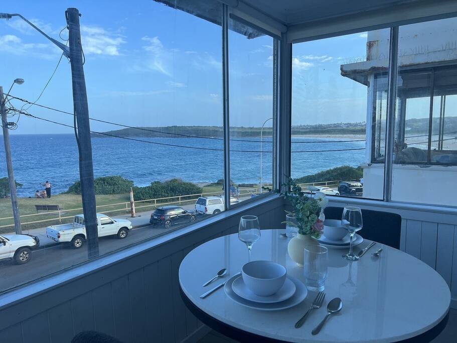 Ocean View 1 Bedroom Unit Near Maroubra Beach