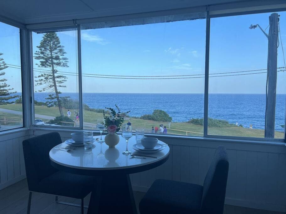 Ocean View 1 Bedroom Unit Near Maroubra Beach