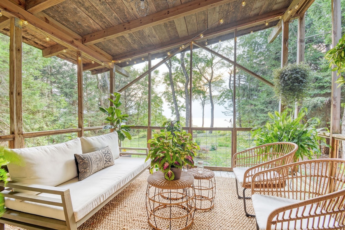 Boho House: Lake Views, Dog Friendly, Starlink