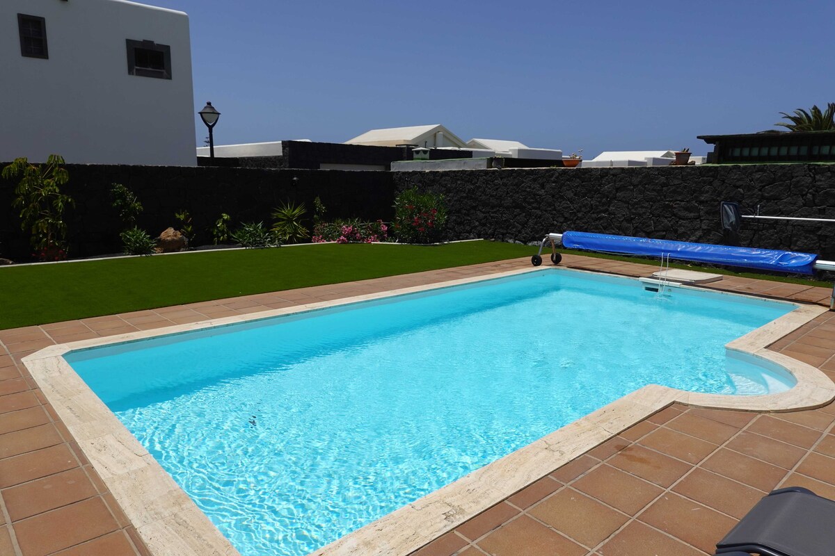 Villa Dorada-Private Pool & Sun Terrace & Hot tub