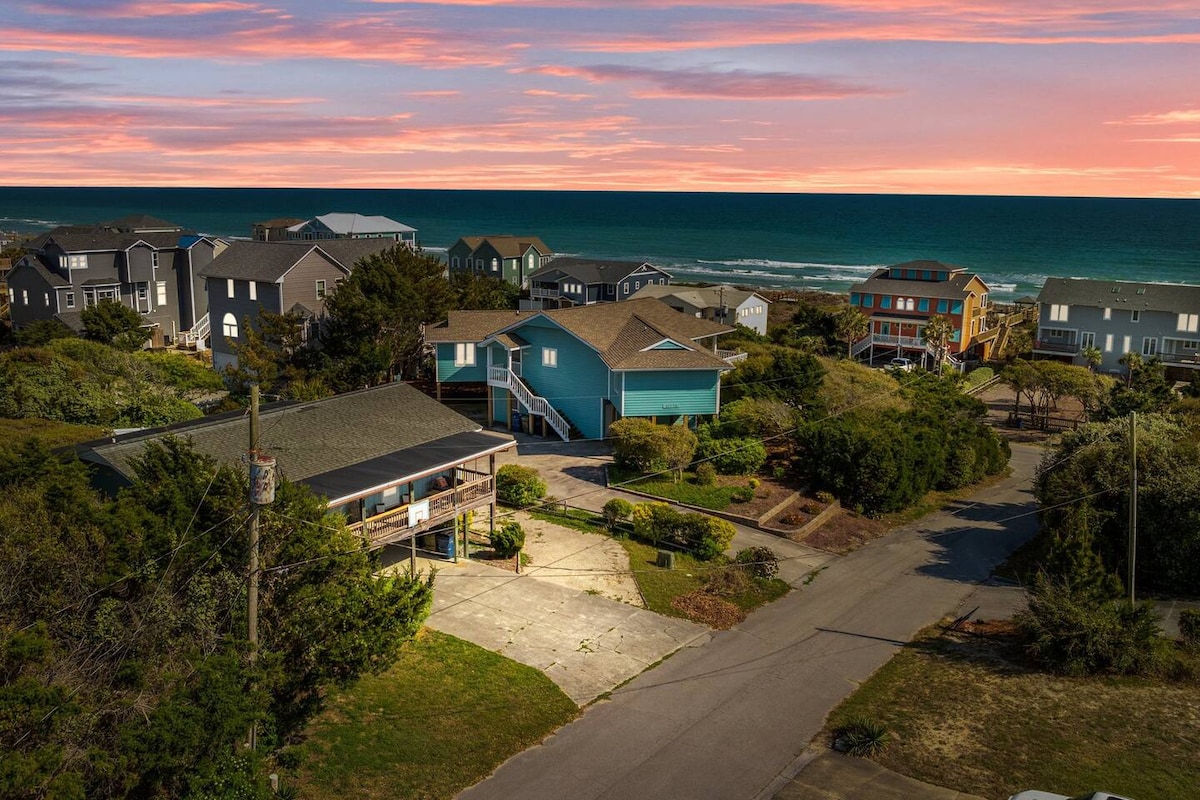 Carolina Cabana - Steps to Beach, Pool and Hot Tub