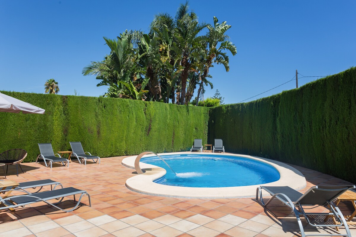 Resort Villa Luny vistas piscina