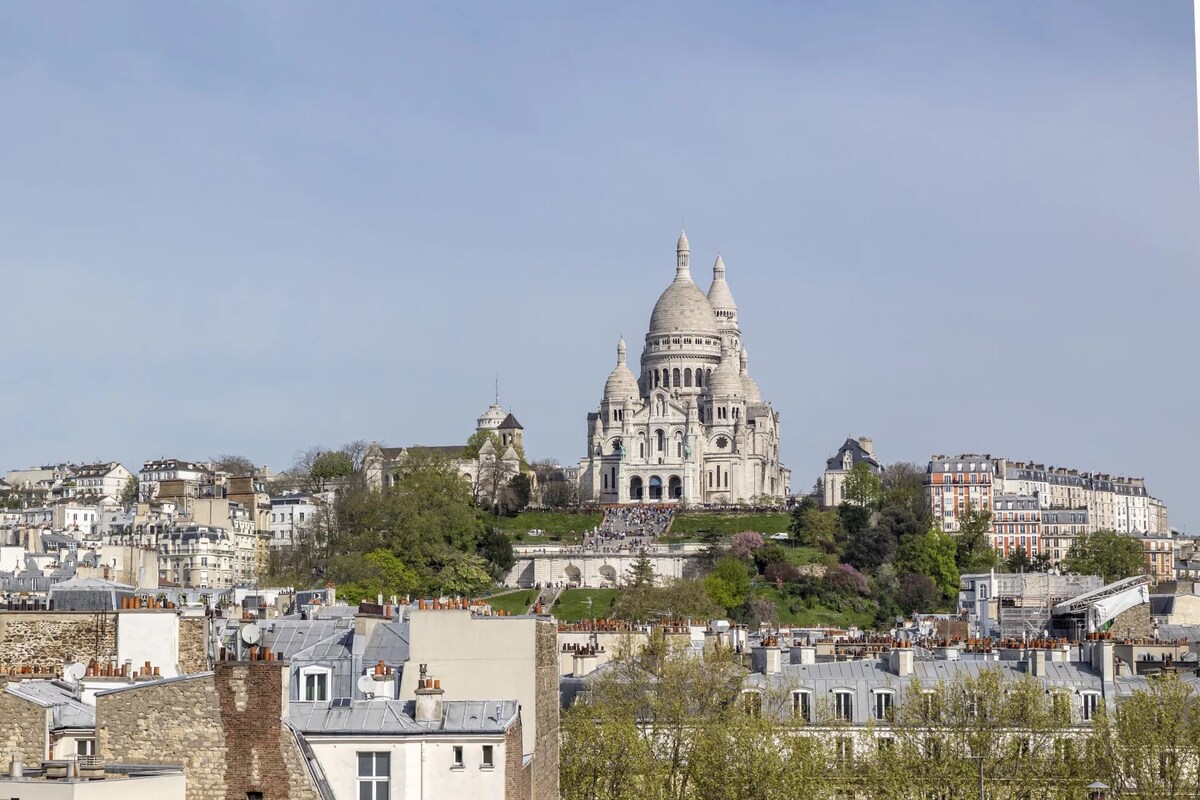 Jacuzzi vue sur Montmartre