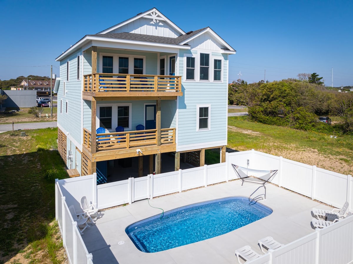New Build in KDH w/ Pool, Elevator, Close to Beach
