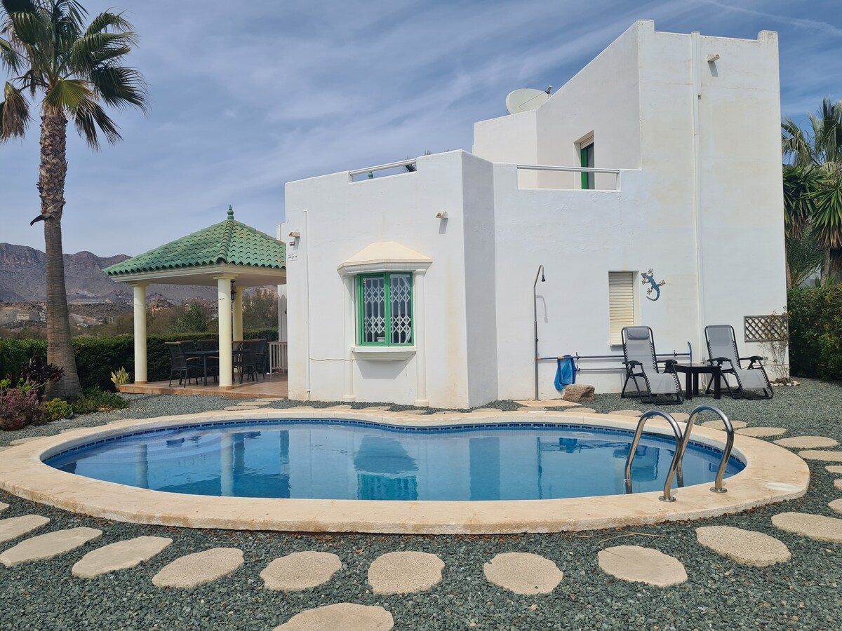 Remarkable 7 bed Villa with private pool