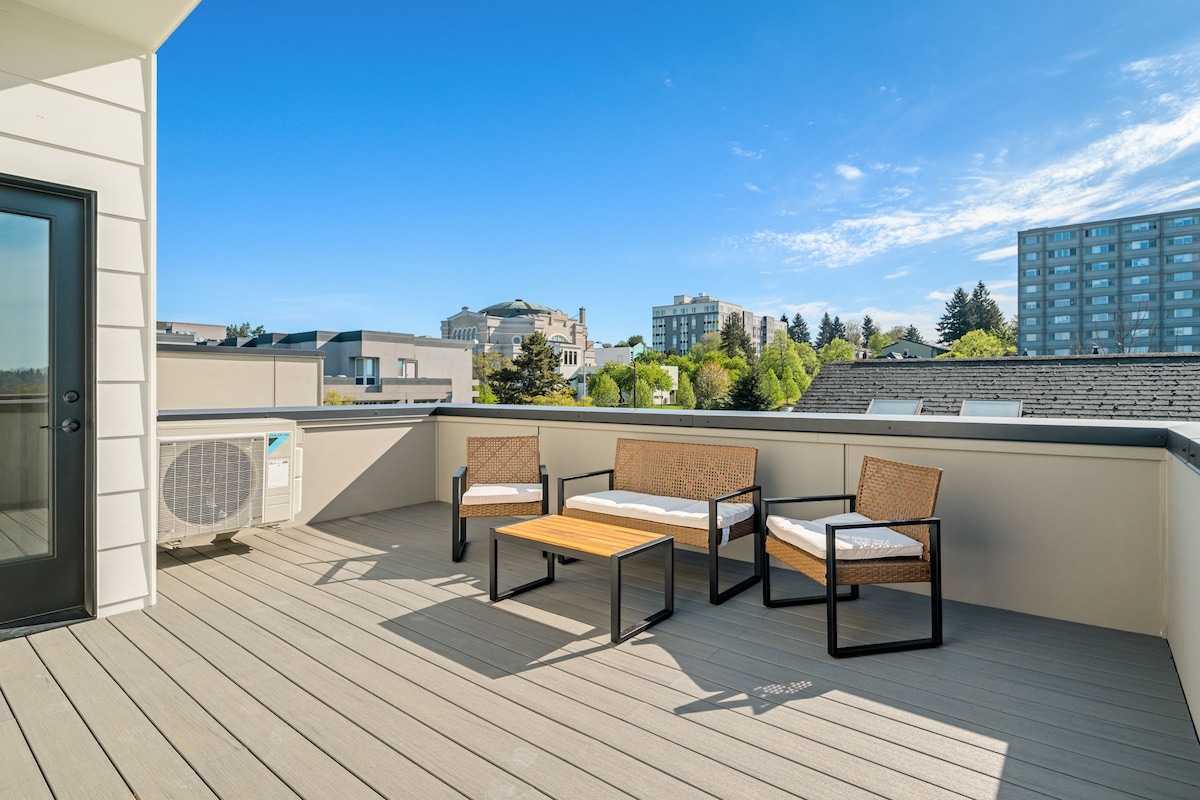 Charming 2BR in the heart of Seattle w/ Mt. Views