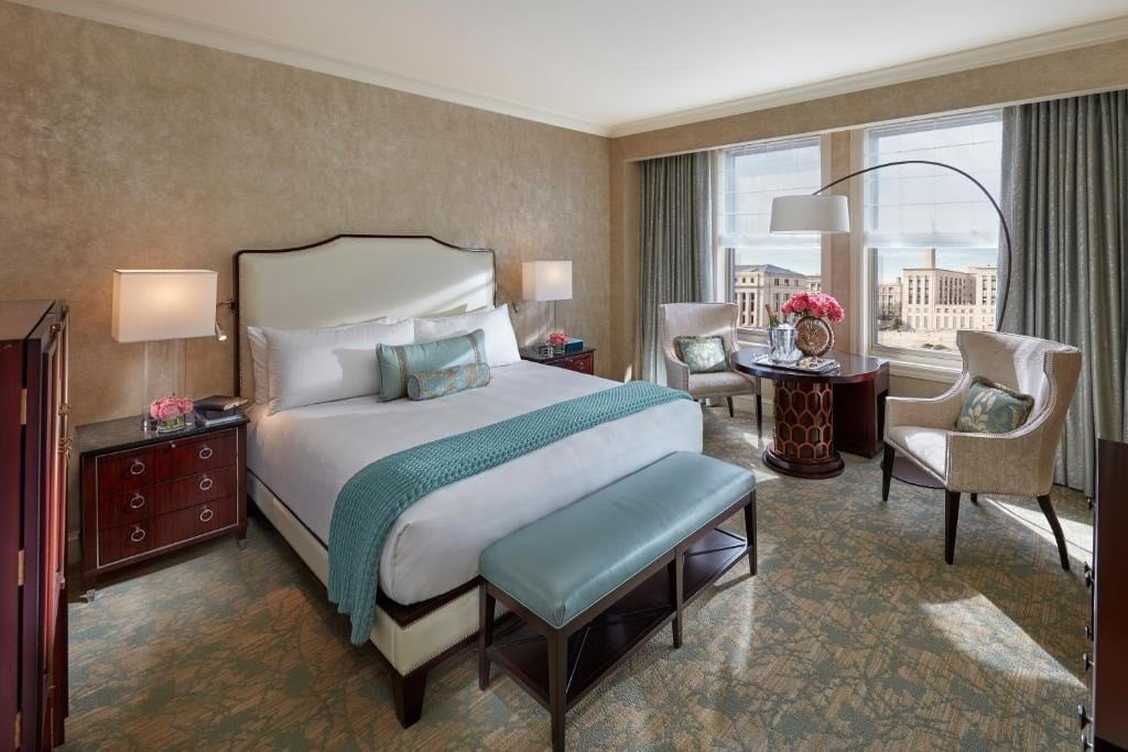 Deluxe King Room Near Maryland Avenue Park WDC
