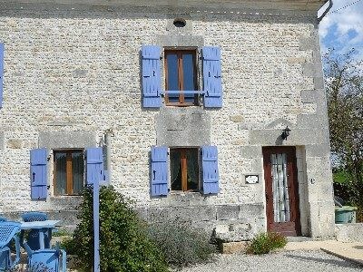 L'Etable - Converted Stable within Charantaise Farmhouse