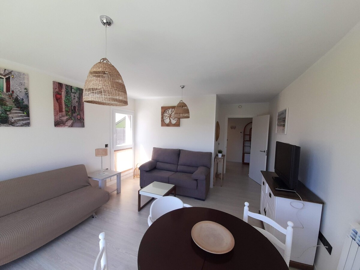 Apartamento con terraza a 2,5km de las playas