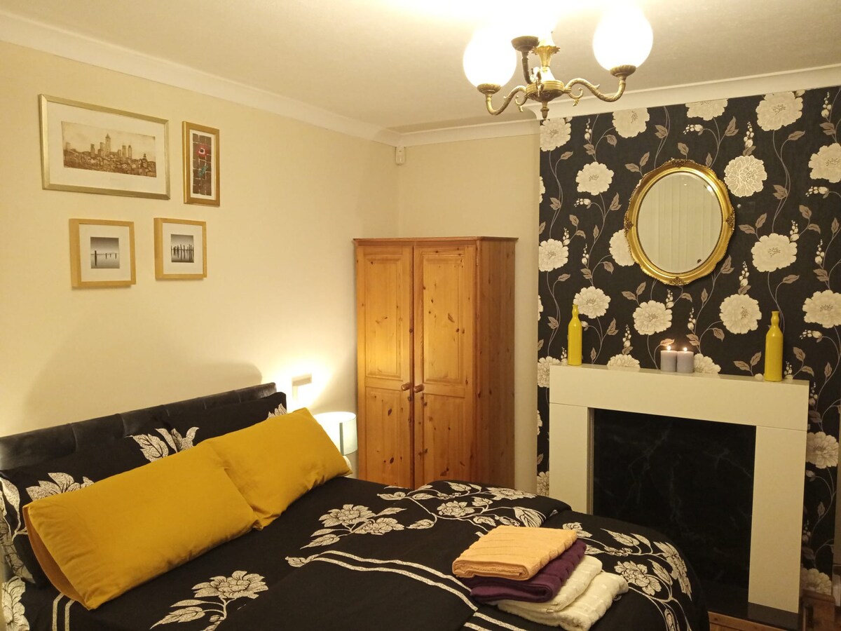 Inviting 3-Bed Apartment in Walsall