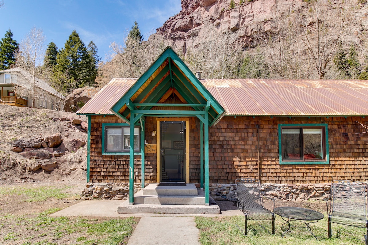 Downtown Ouray Apt w/ River & Mountain Views!