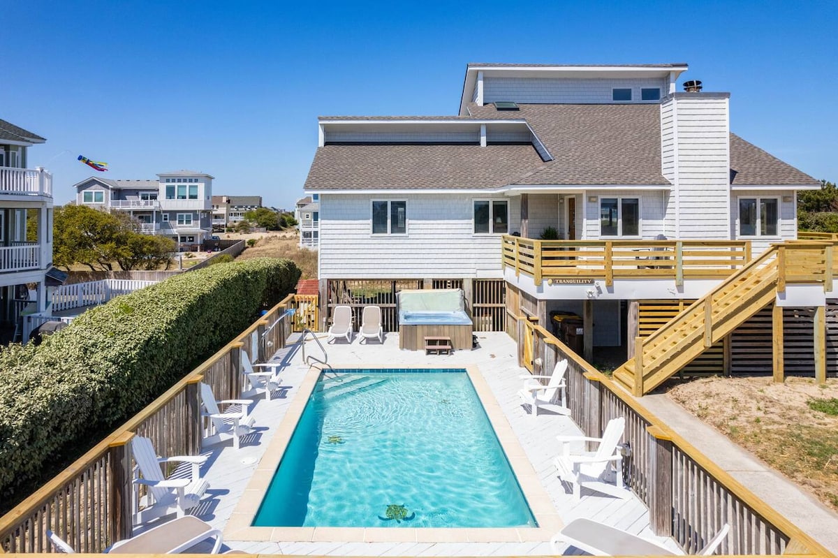 Tranquility ~ Steps to the Sand, Pool & Hot Tub!