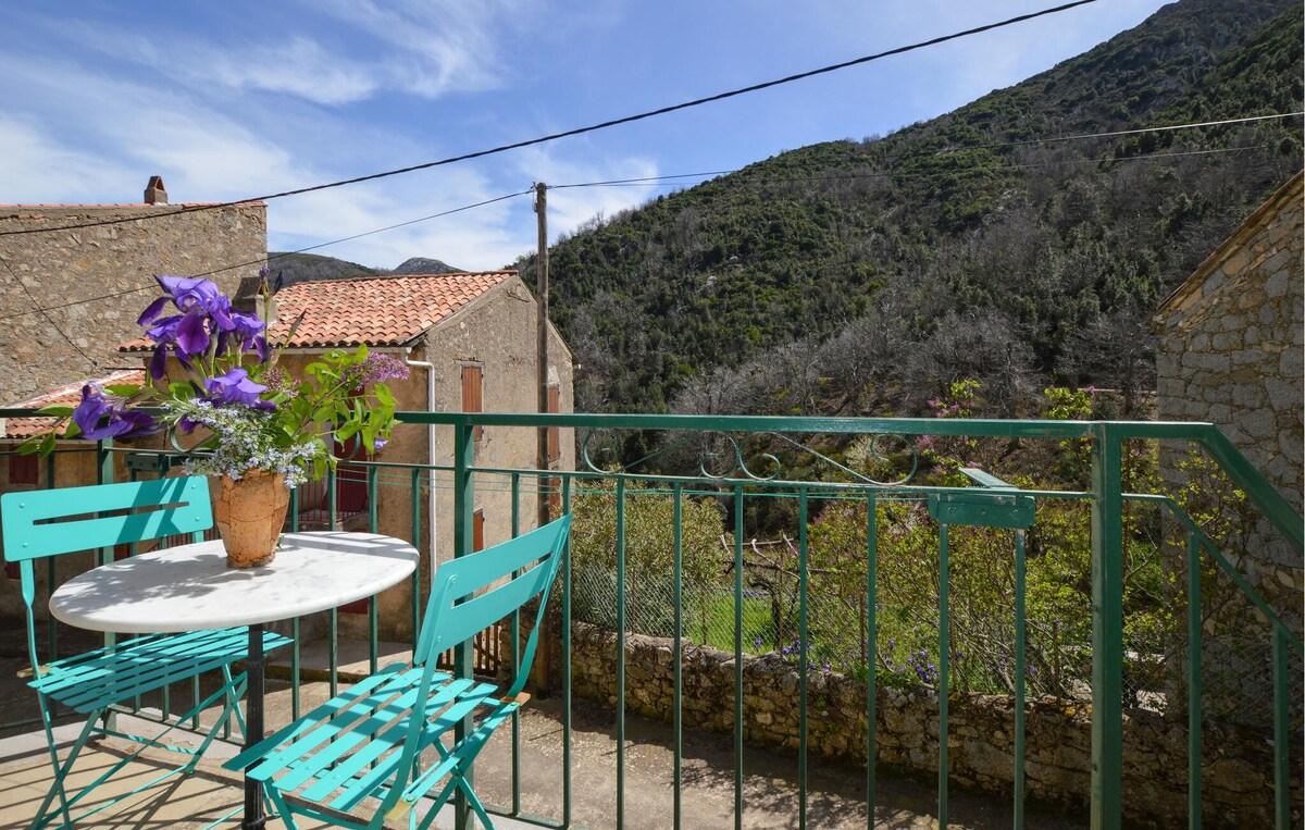 Beautiful home with house a mountain view