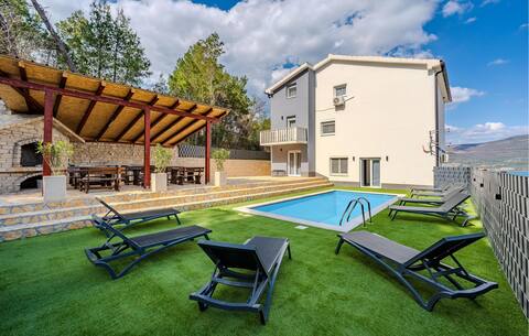 Beautiful home in Karin with heated swimming pool