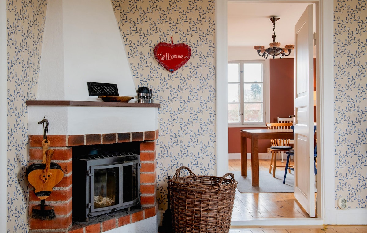 Amazing home in Stjärnhov with kitchen