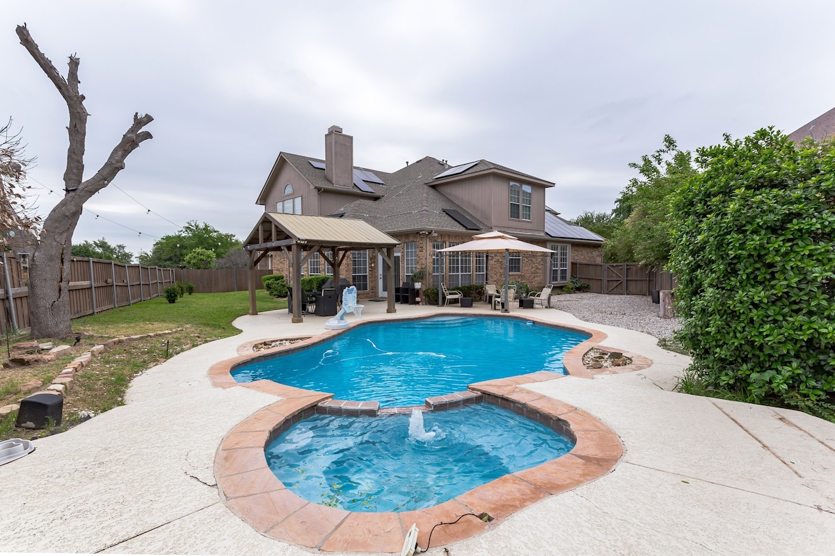 Tranquil Arlington Retreat with Private Pool