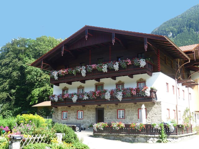 Aschau im Chiemgau的民宿