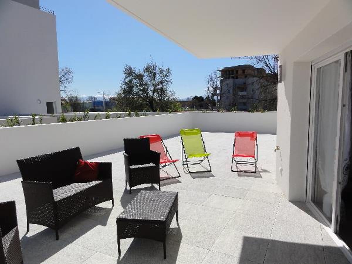 Apartement 12 km away from the beach for 6 ppl.