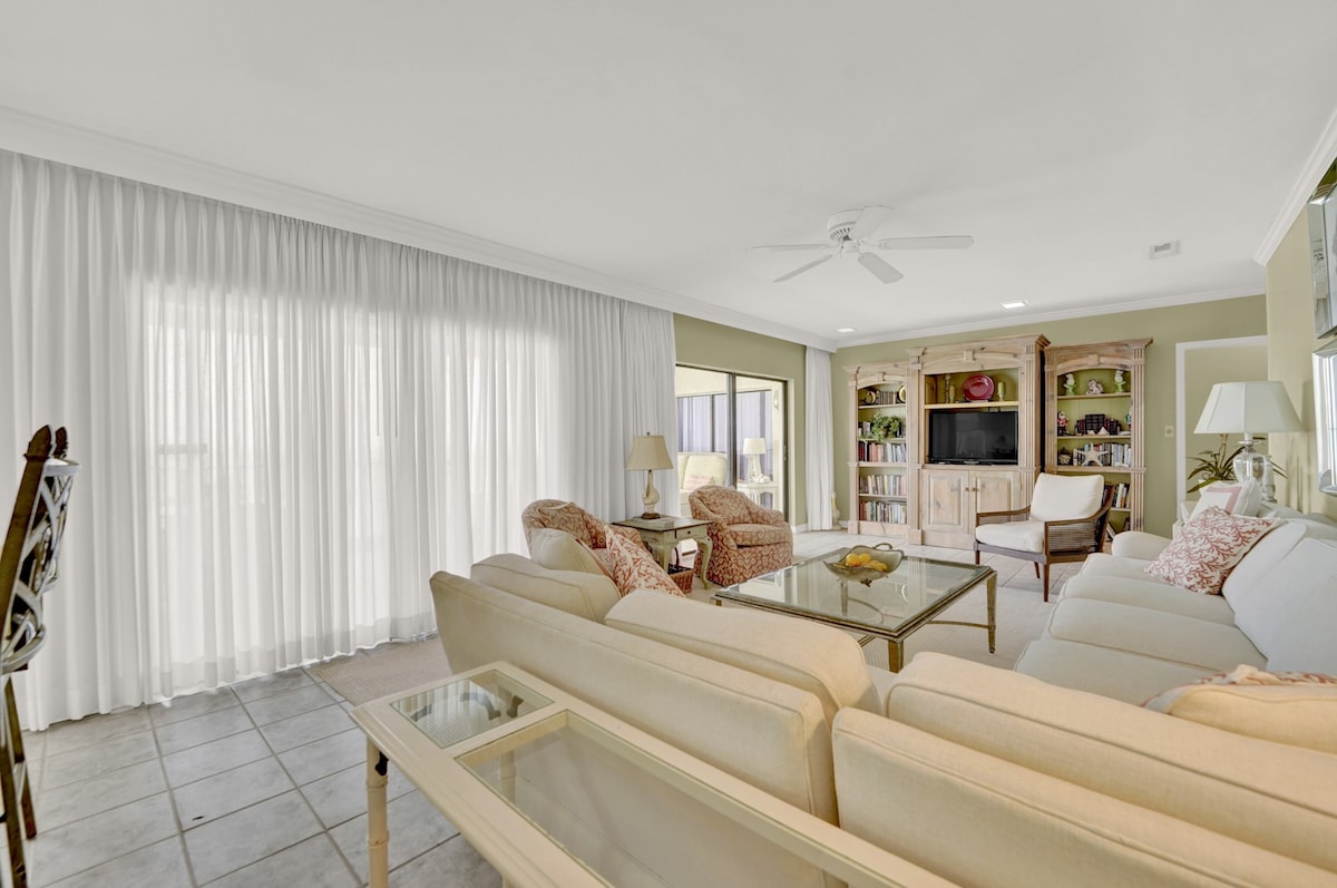 Unit 1408- 4 Bedroom Deluxe Gulf Front Penthouse