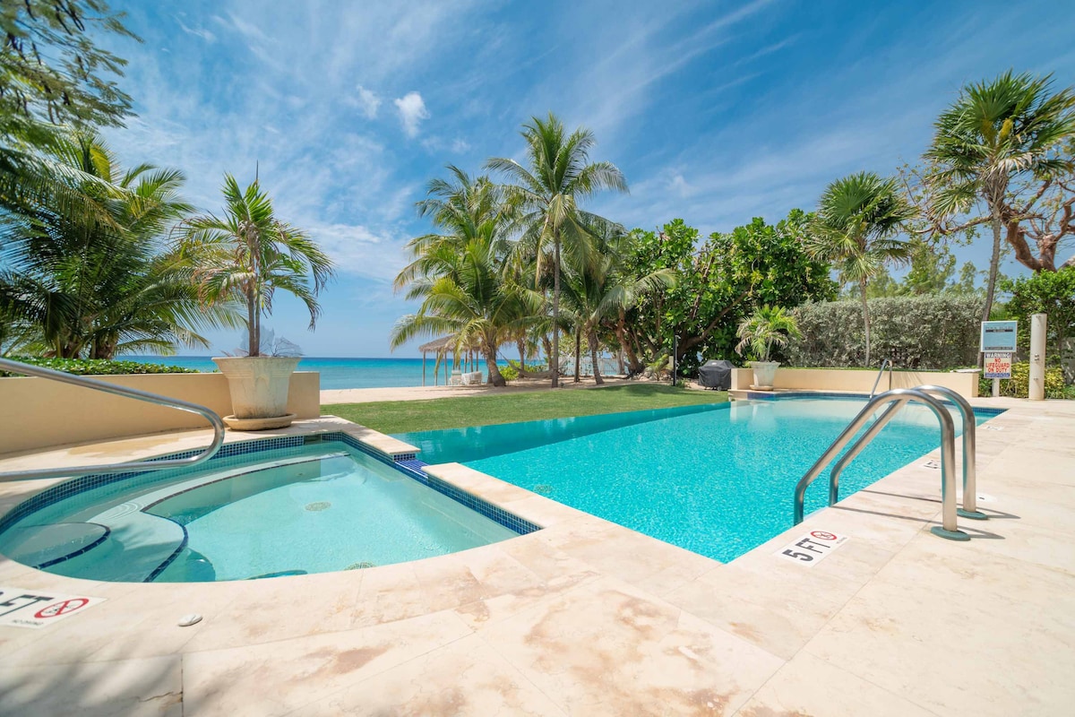 Sea Breeze #3 by Grand Cayman Villas