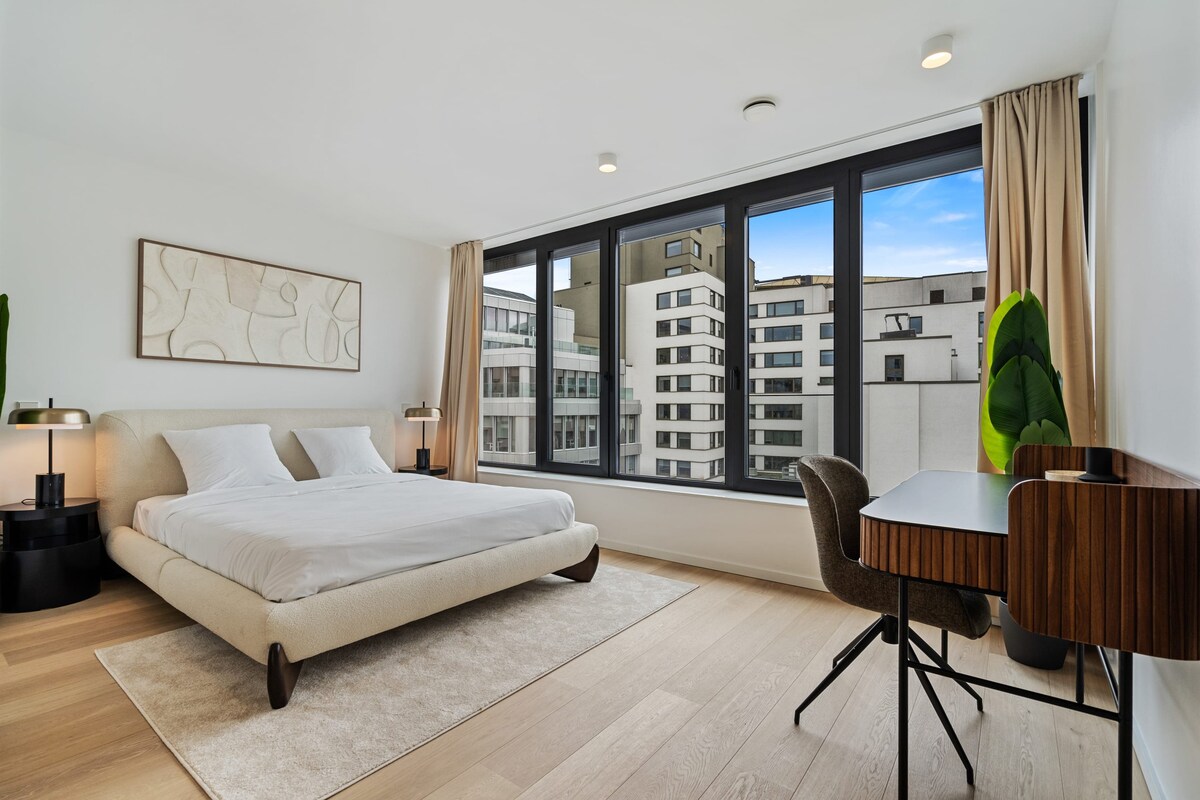 Spacious 6th-Floor Gem: Modernity Meets Comfort!