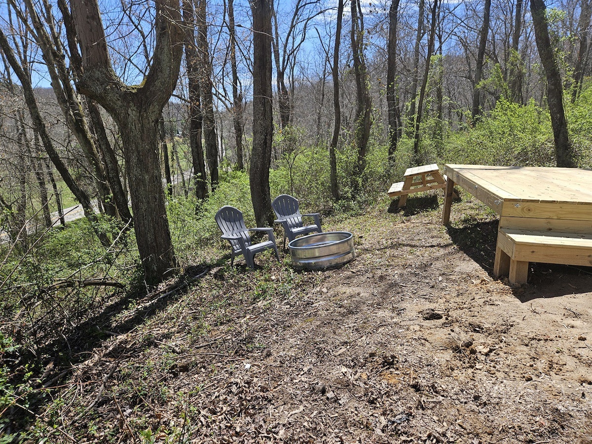 Black Oak Campsite at Hocking Vacations