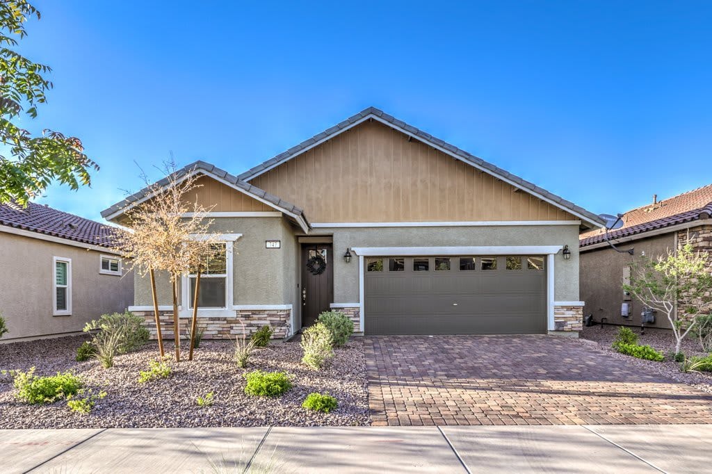 Charming Henderson Home: Comfort & Style Await!