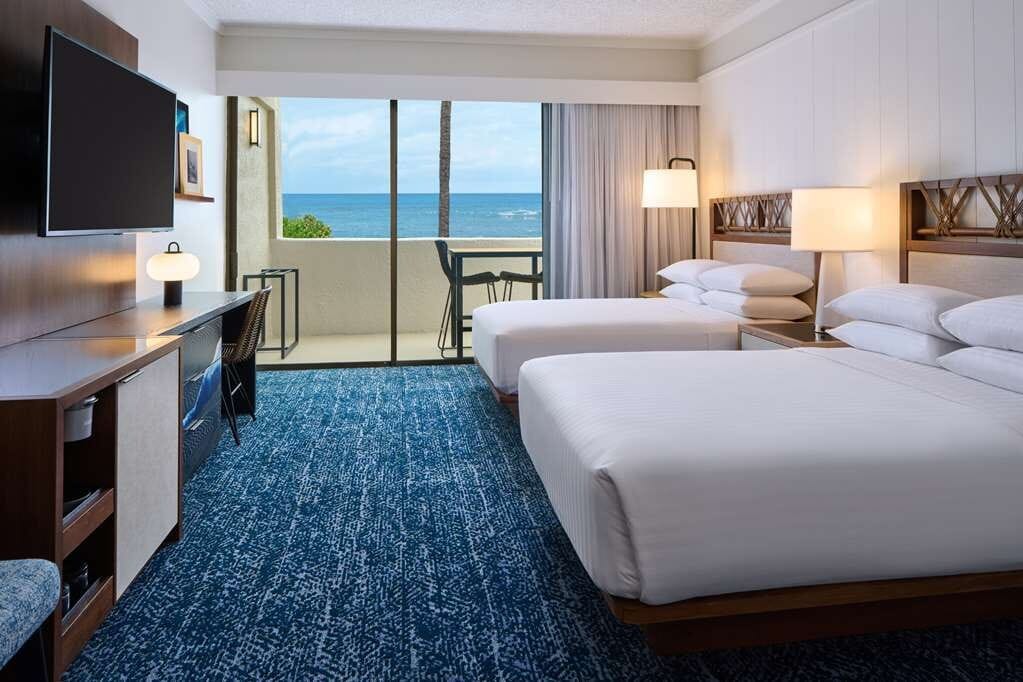 Club Oceanfront Suite 2 DB at Kona Resort and Spa