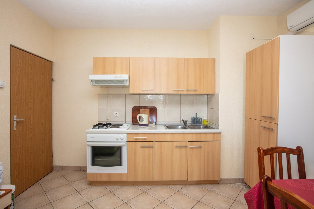A-22567-b Two bedroom apartment with balcony and