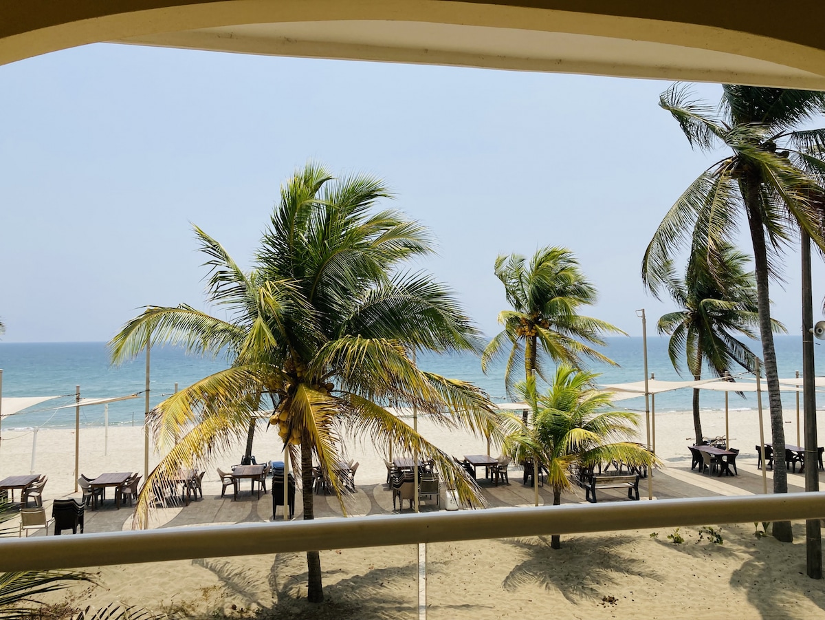 Beach Hotel-Ocean View (free breakfast)
