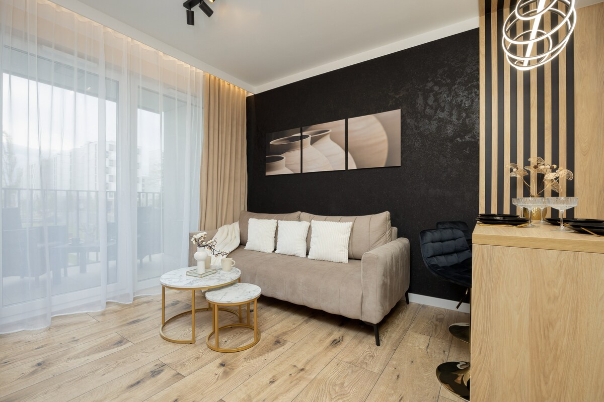 Herbu Oksza | Elegant Apartment | Warsaw | Parking